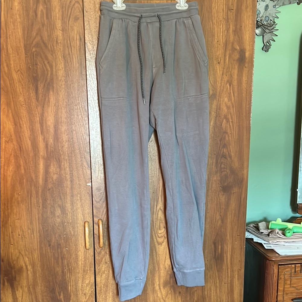 Columbia Gray lightweight Joggers with Tapered Leg and Elastic Cuffs